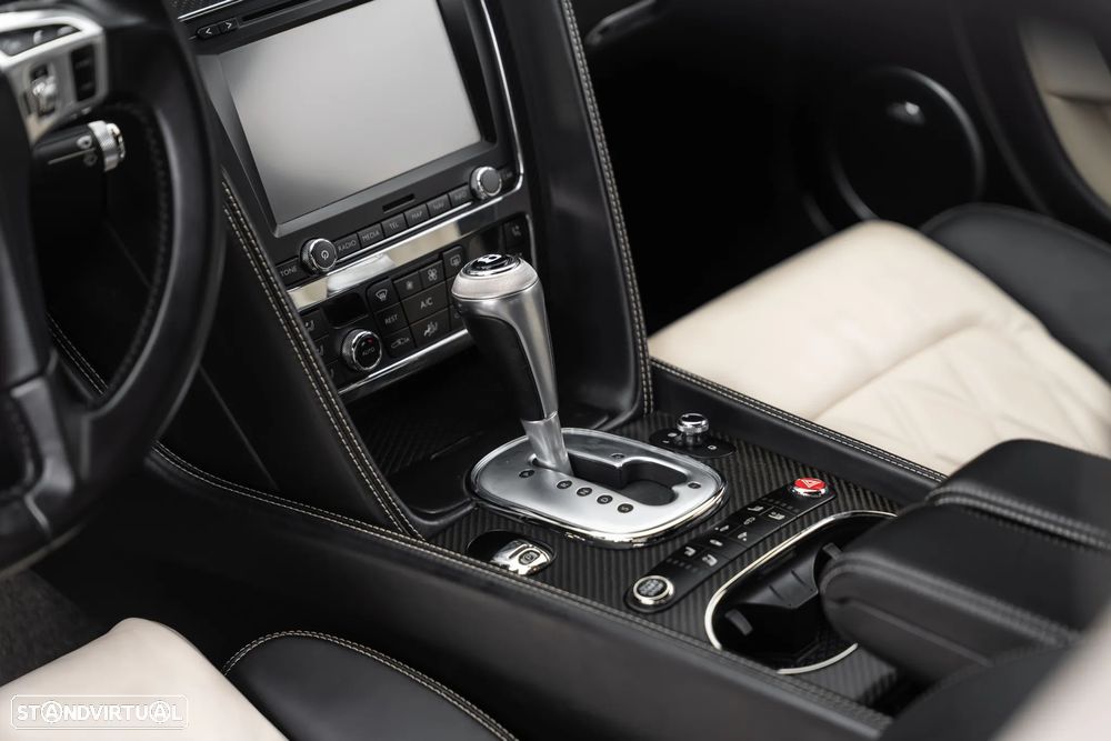 Bentley Continental GT V8 S - 24