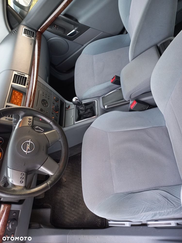 Opel Vectra - 8