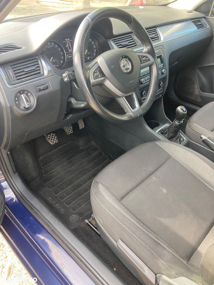 Skoda RAPID 1.6 TDI Elegance - 10