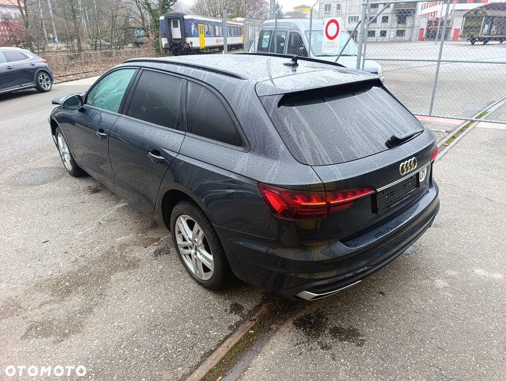 Audi A4 Avant 40 TDI quattro S tronic - 2