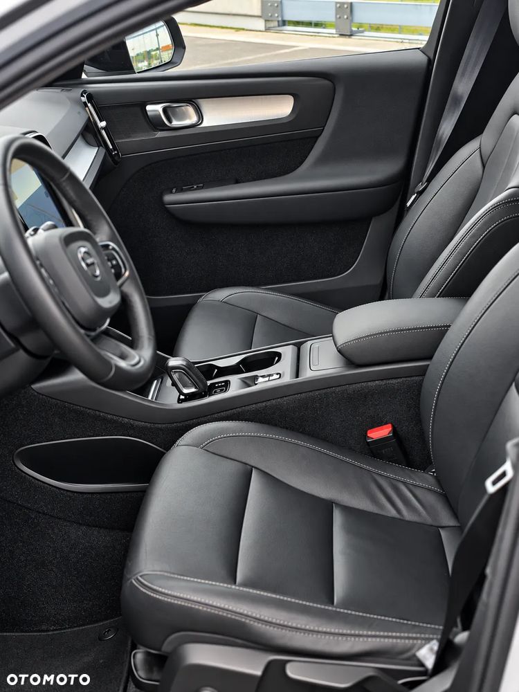 Volvo XC 40 T3 R-Design - 17