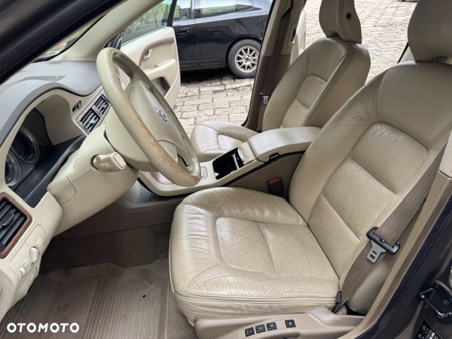 Volvo XC 70 - 9