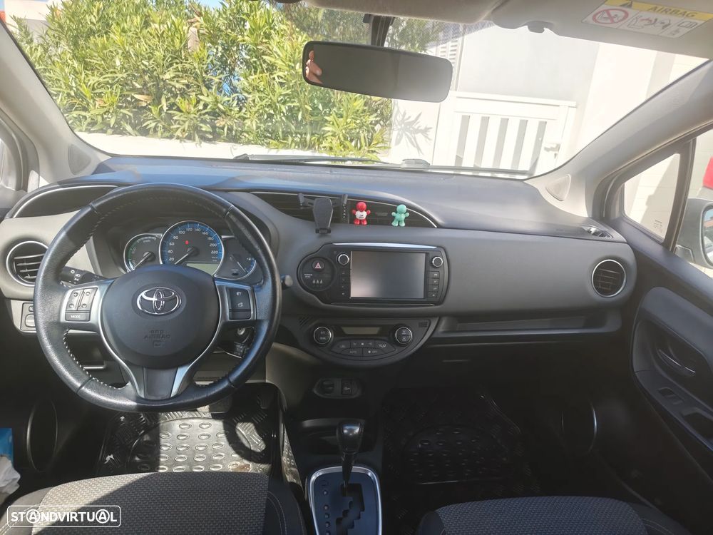 Toyota Yaris - 12