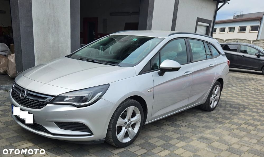 Opel Astra 1.7 CDTI Sport - 1