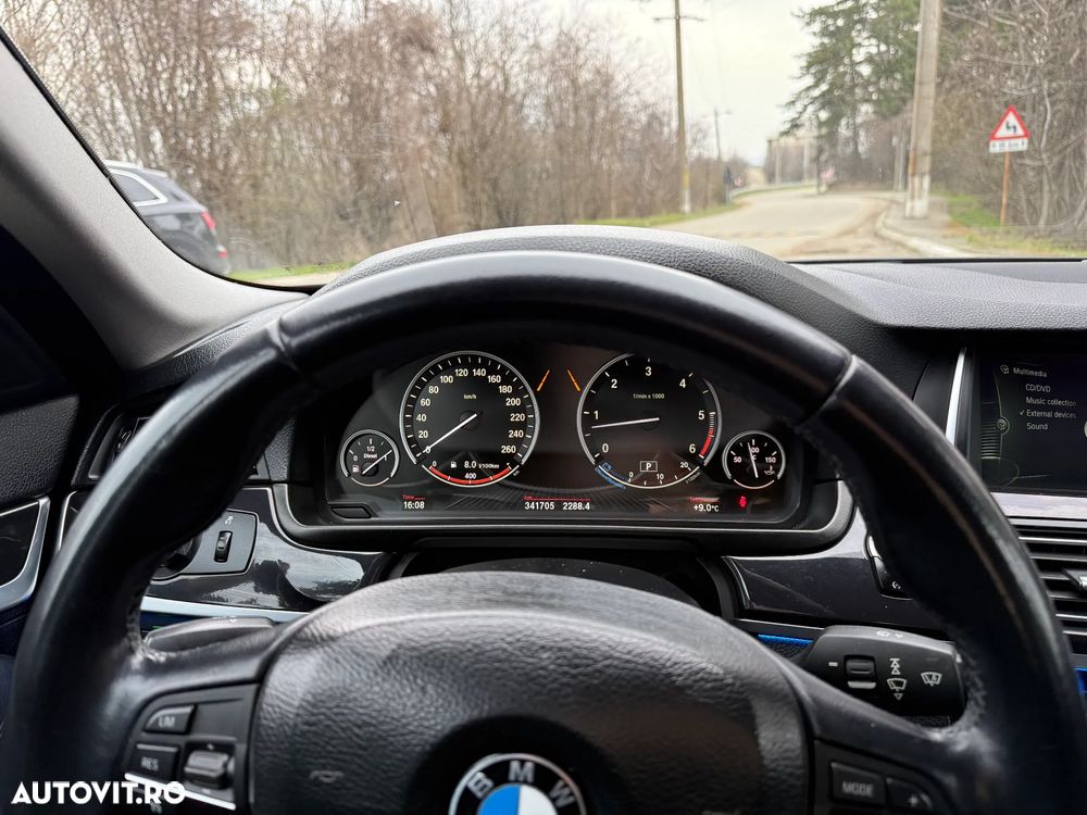 BMW Seria 5 530d xDrive AT - 7