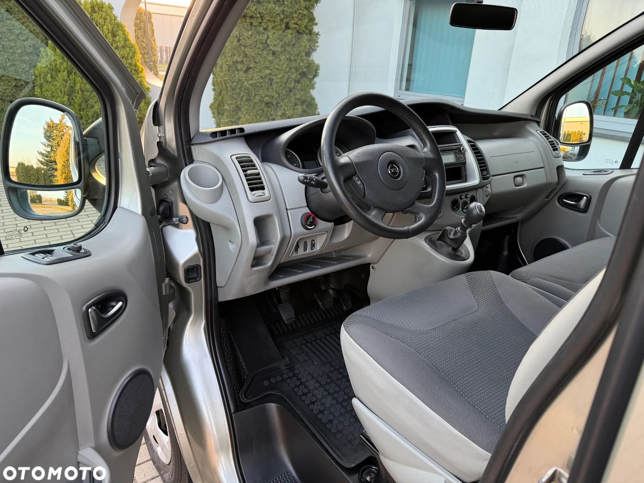 Opel Vivaro - 15