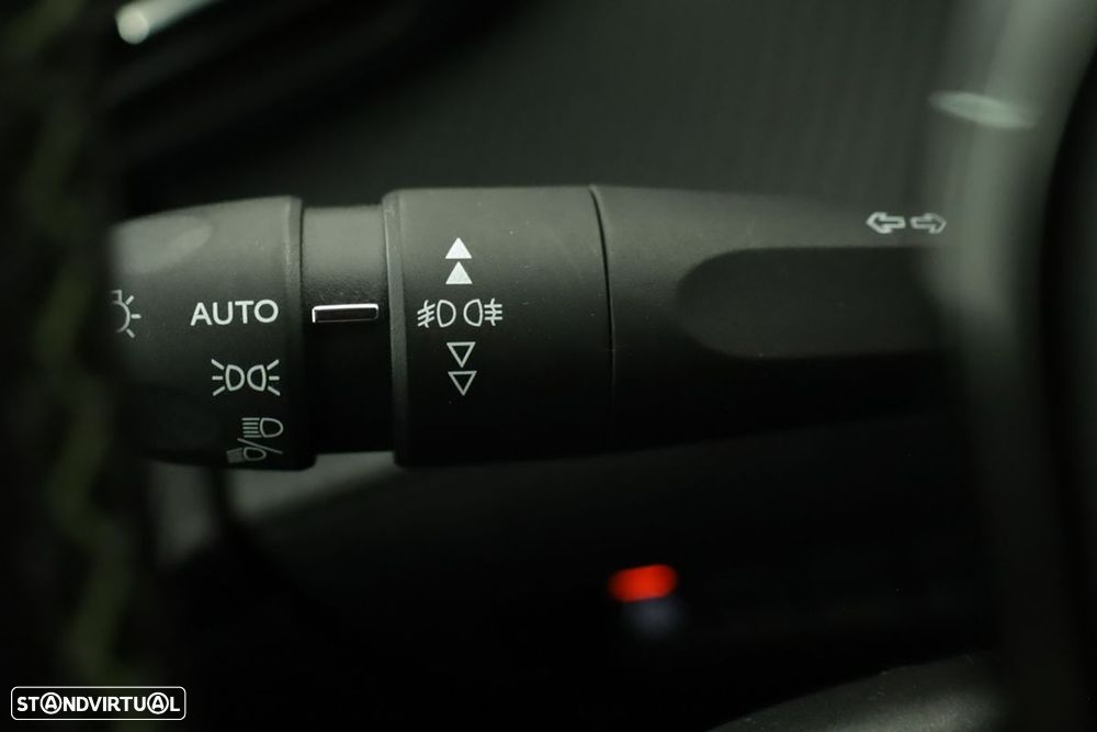 Peugeot 2008 1.2 PureTech GT - 17