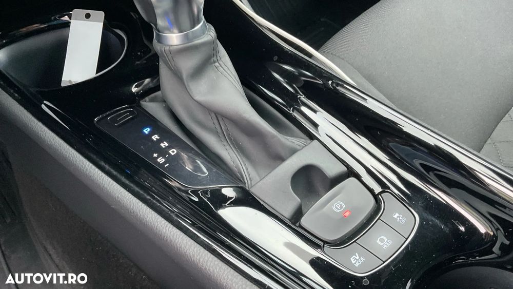 Toyota C-HR 2.0 HSD 184 CP 4x2 CVT C-ult Style bi-tone - 33