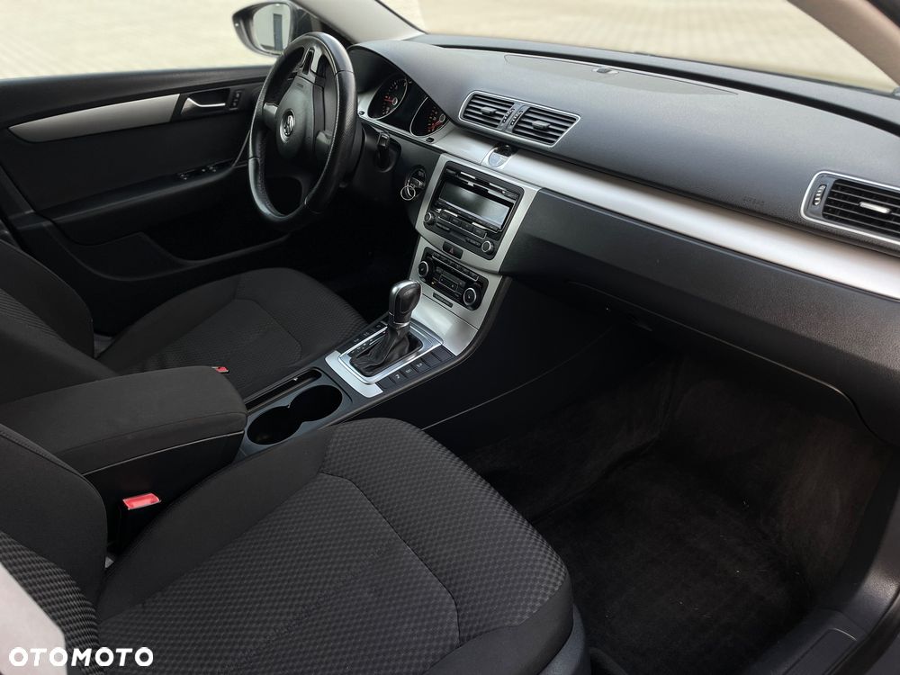 Volkswagen Passat - 9