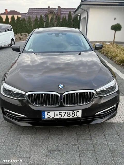 BMW Seria 5 530d xDrive Luxury Line - 4