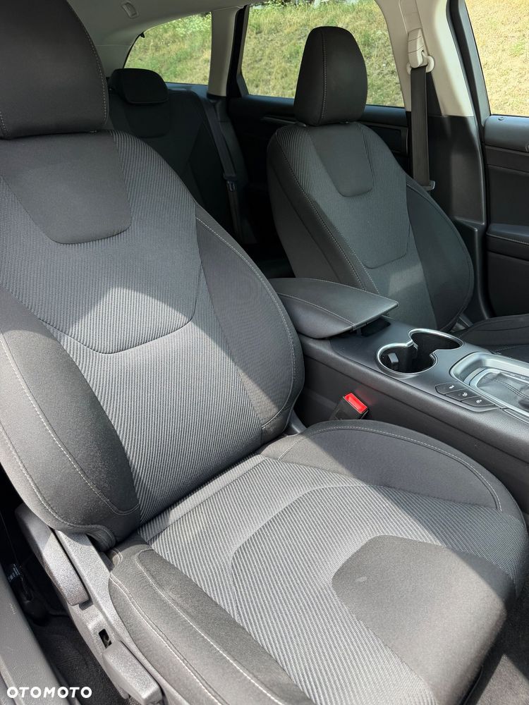 Ford Mondeo 2.0 TDCi Titanium PowerShift - 17