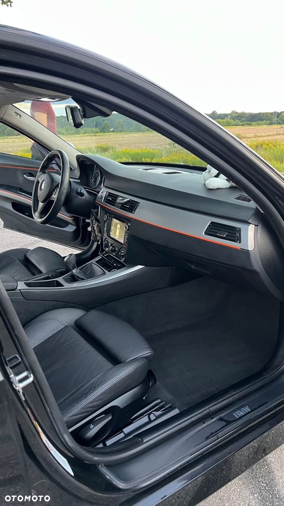BMW Seria 3 318i - 12