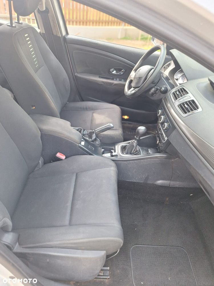 Renault Megane 1.5 dCi Authentique - 5