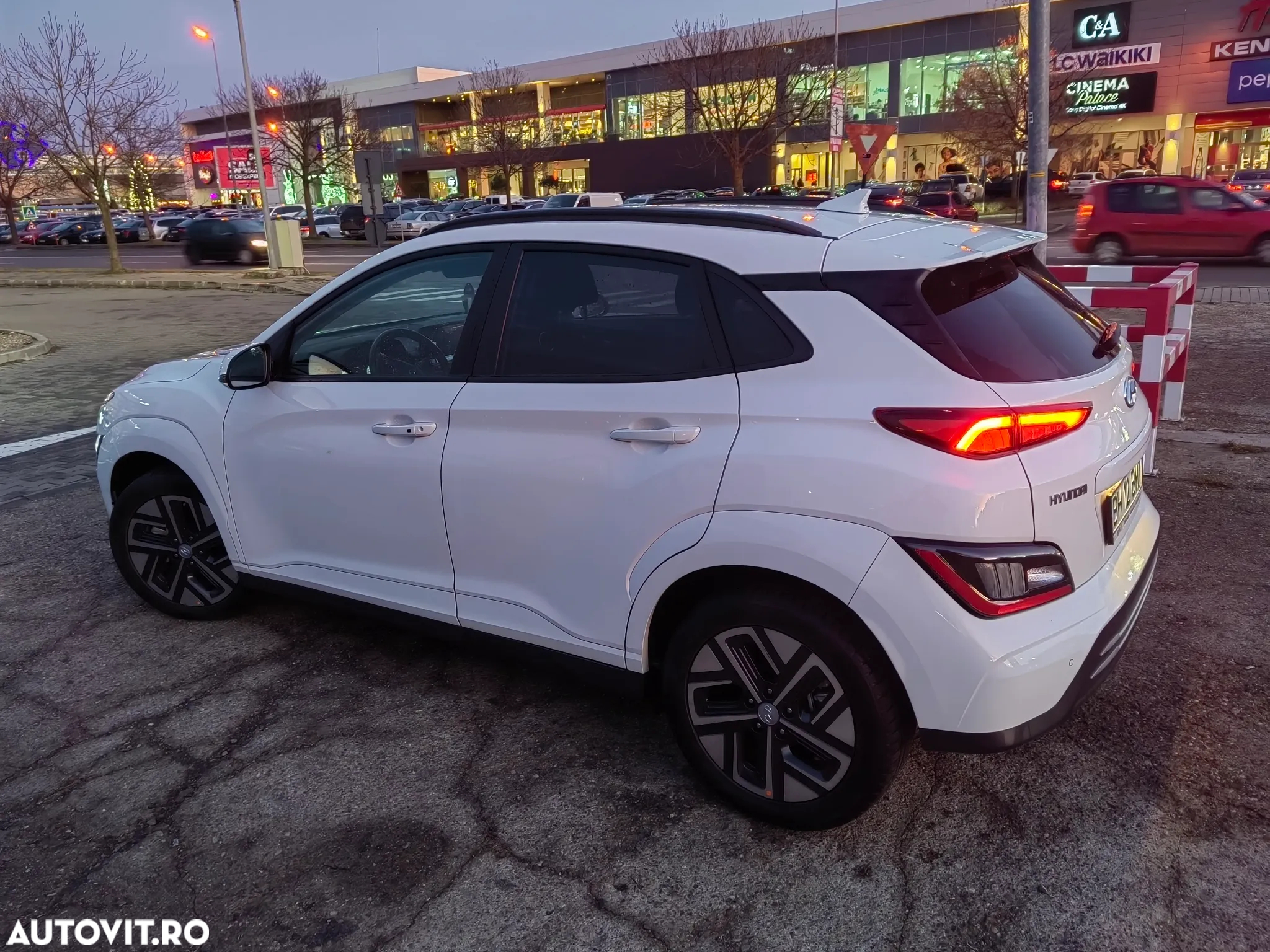 Hyundai KONA BEV 204 CP 64.8 kWh Premium - 3
