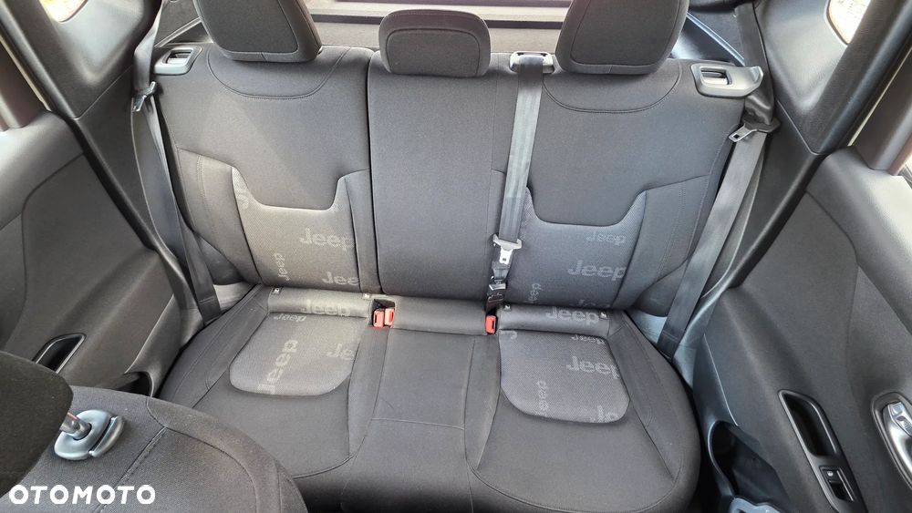 Jeep Renegade 1.4 MultiAir Longitude - 12