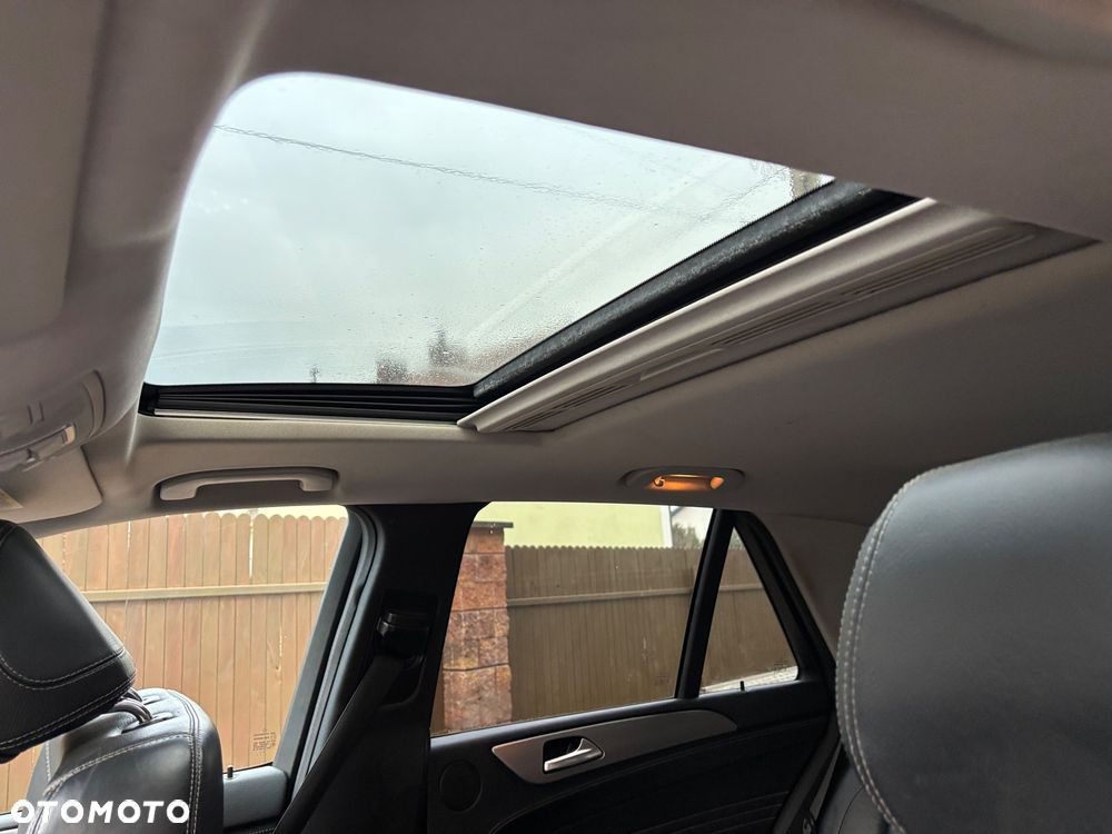 Mercedes-Benz ML 350 BlueTEC 4MATIC 7G-TRONIC - 24