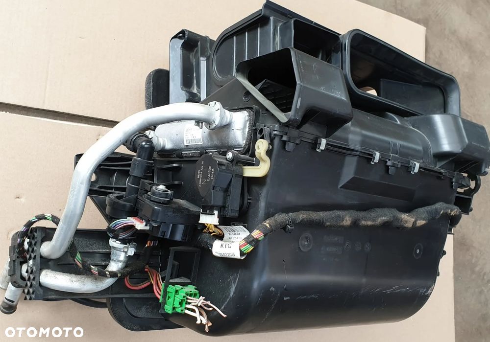 NAGRZEWNICA KOMPLETNA MAN TGX TGA 81619006451 - 2