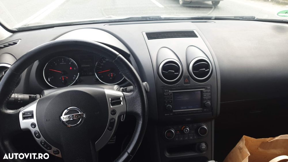Nissan Qashqai 2.0 DCI 4 x 4 DPF Aut tekna - 11