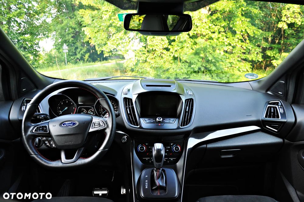 Ford Kuga 2.0 TDCi 4x4 ST-Line - 14