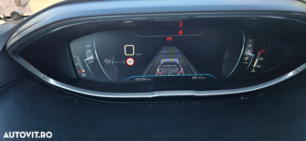 Peugeot 5008 BlueHDI 130 Allure - 8