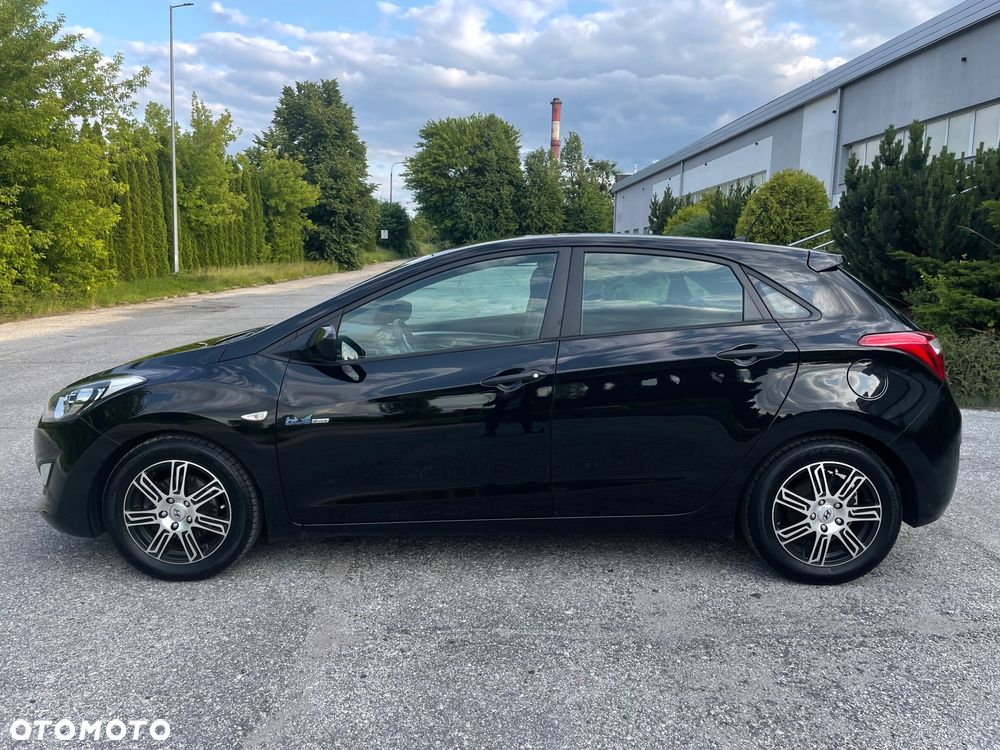 Hyundai i30 blue 1.6 CRDi Style - 24