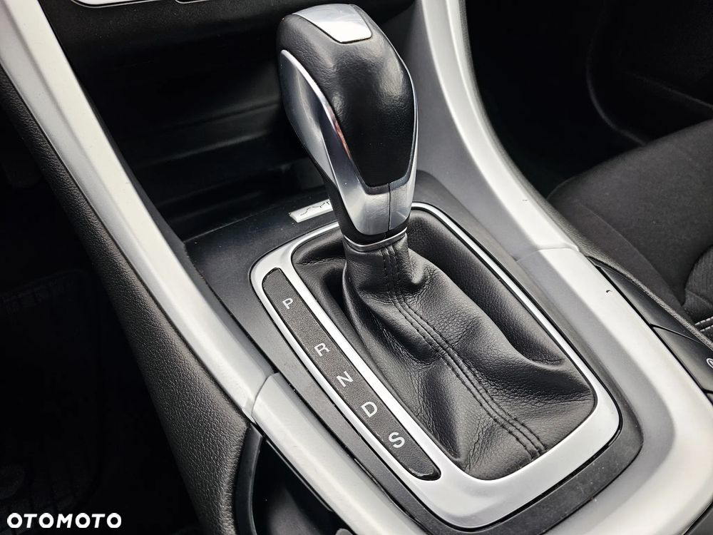 Ford Mondeo 2.0 TDCi Ambiente Plus PowerShift - 18