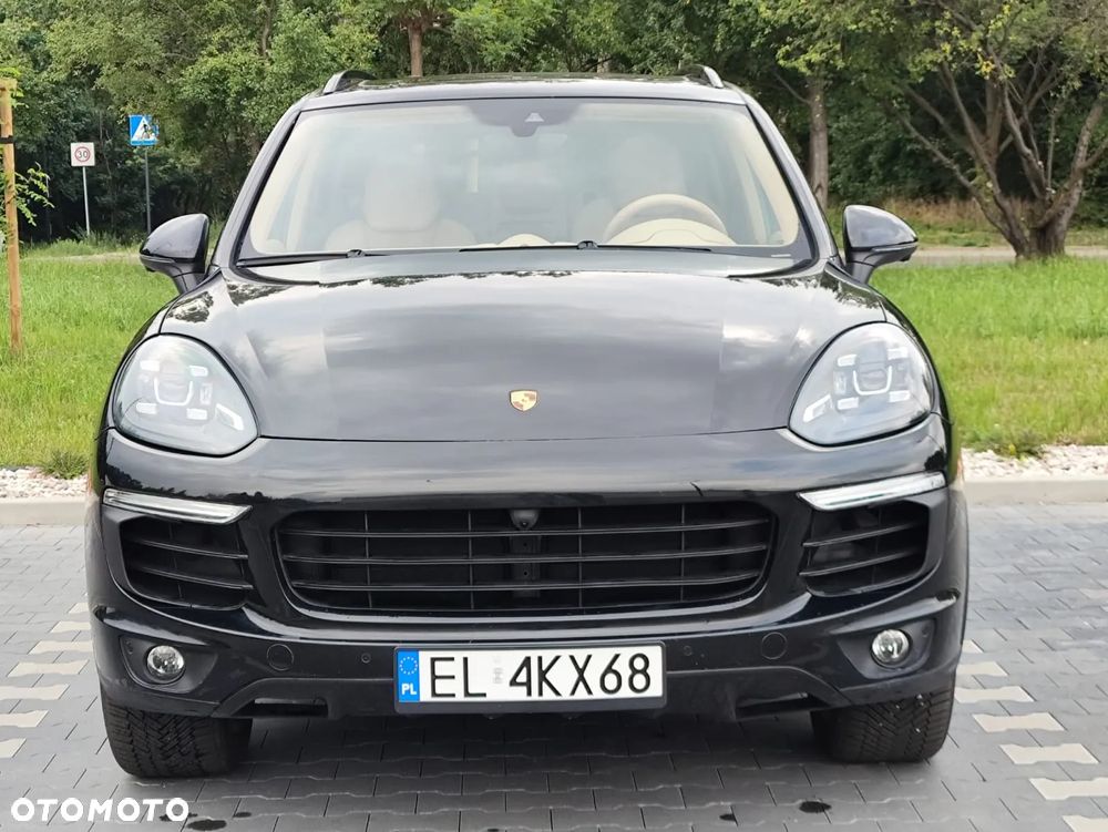 Porsche Cayenne S - 4