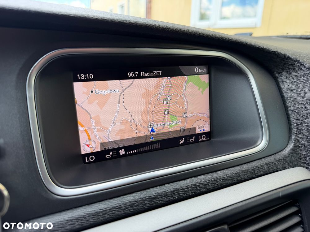 Volvo V40 Cross Country - 26