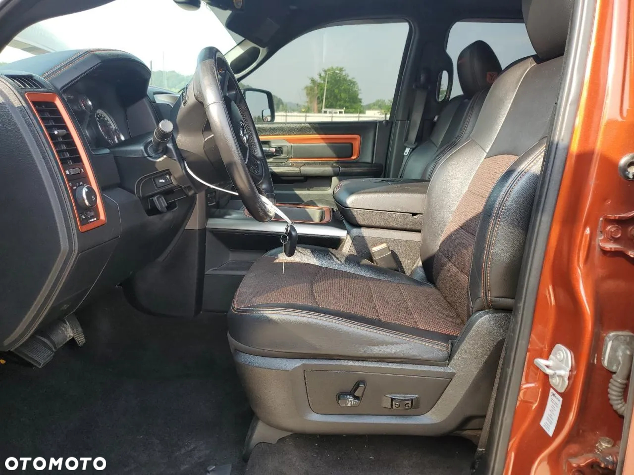 Dodge RAM 1500 5.7 4x4 - 7