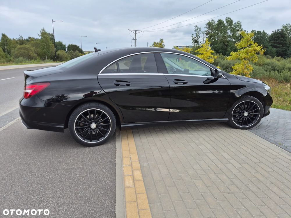 Mercedes-Benz CLA 180 7G-DCT Urban - 6