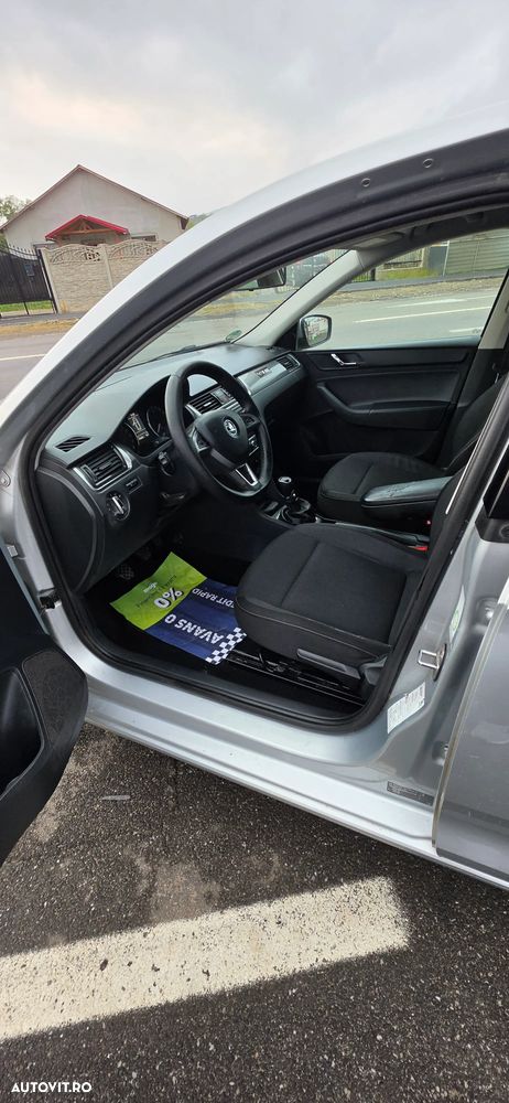 Skoda Rapid 1.6 TDI Elegance Green tec - 9