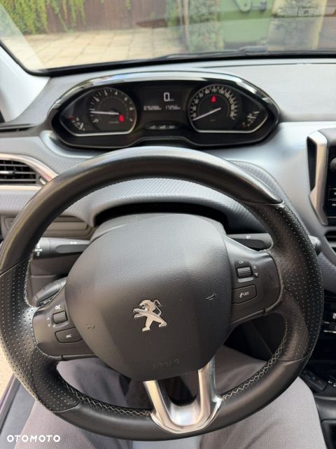 Peugeot 208 1.2 PureTech Allure S&S - 8