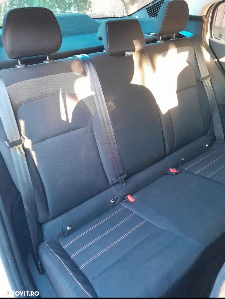 Dacia Logan TCe 90 Essential - 7