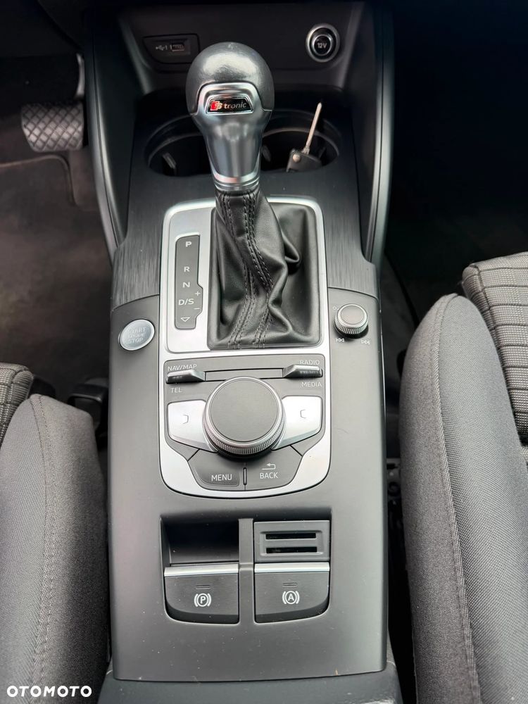 Audi A3 Sportback 30 TFSI S tronic sport - 22
