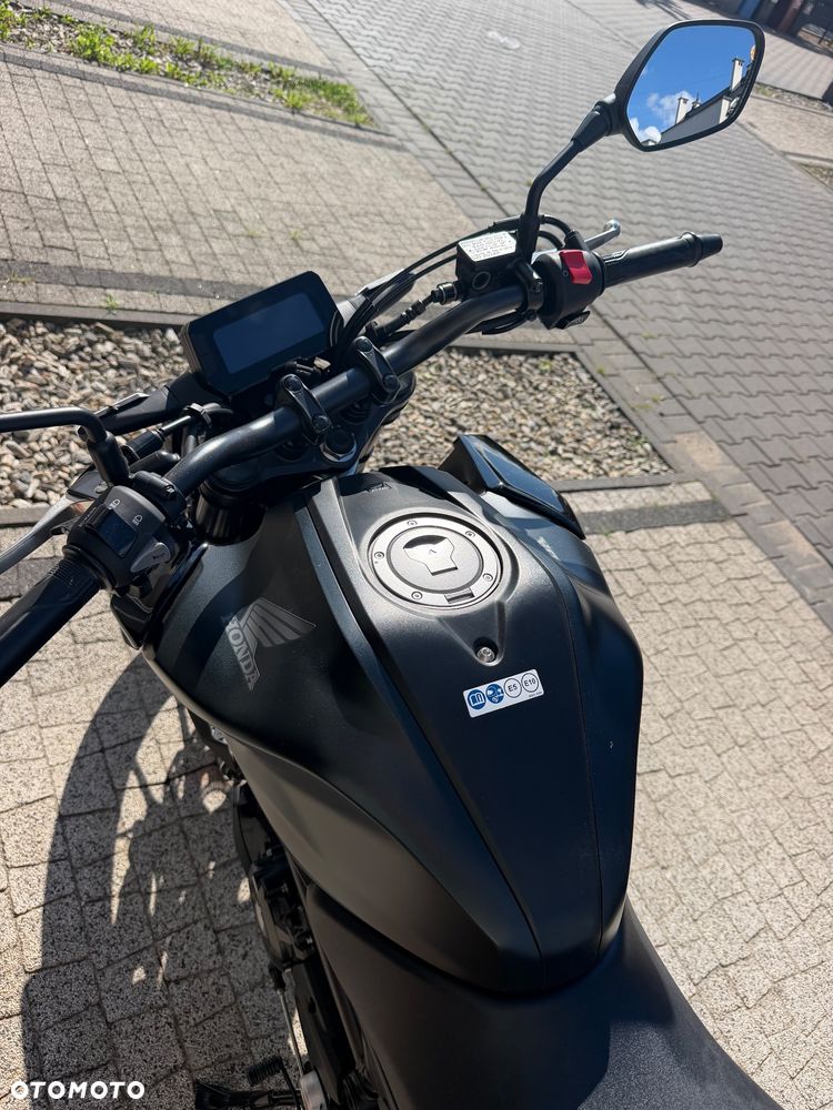Honda CB - 8