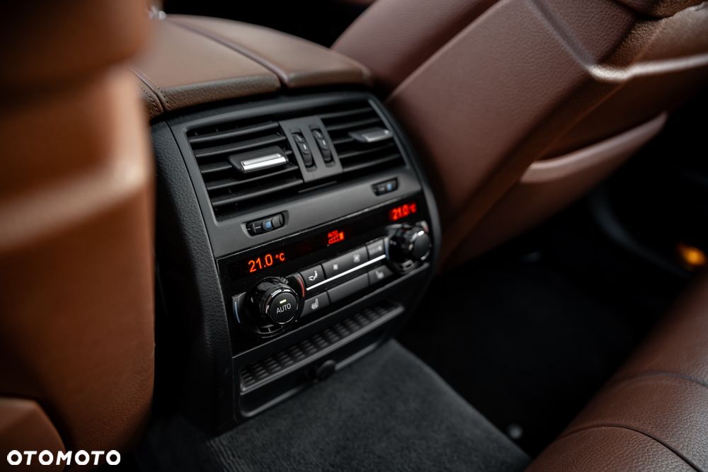 BMW Seria 5 M550d xDrive - 20