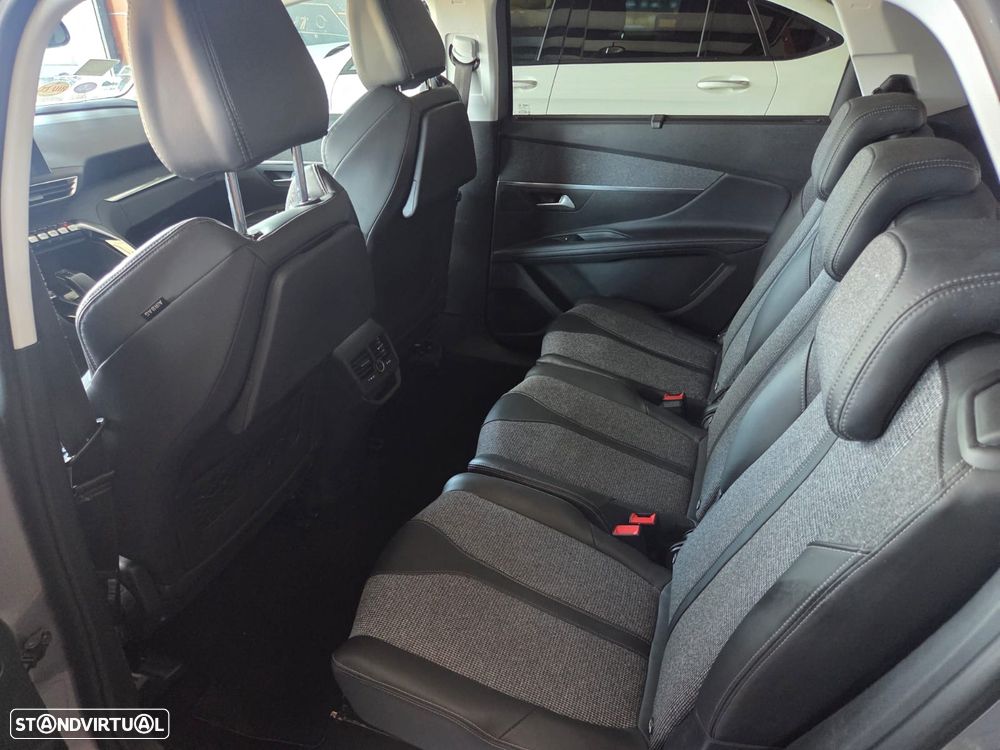 Peugeot 5008 PureTech 130 EAT8 Stop & Start Allure Pack - 21