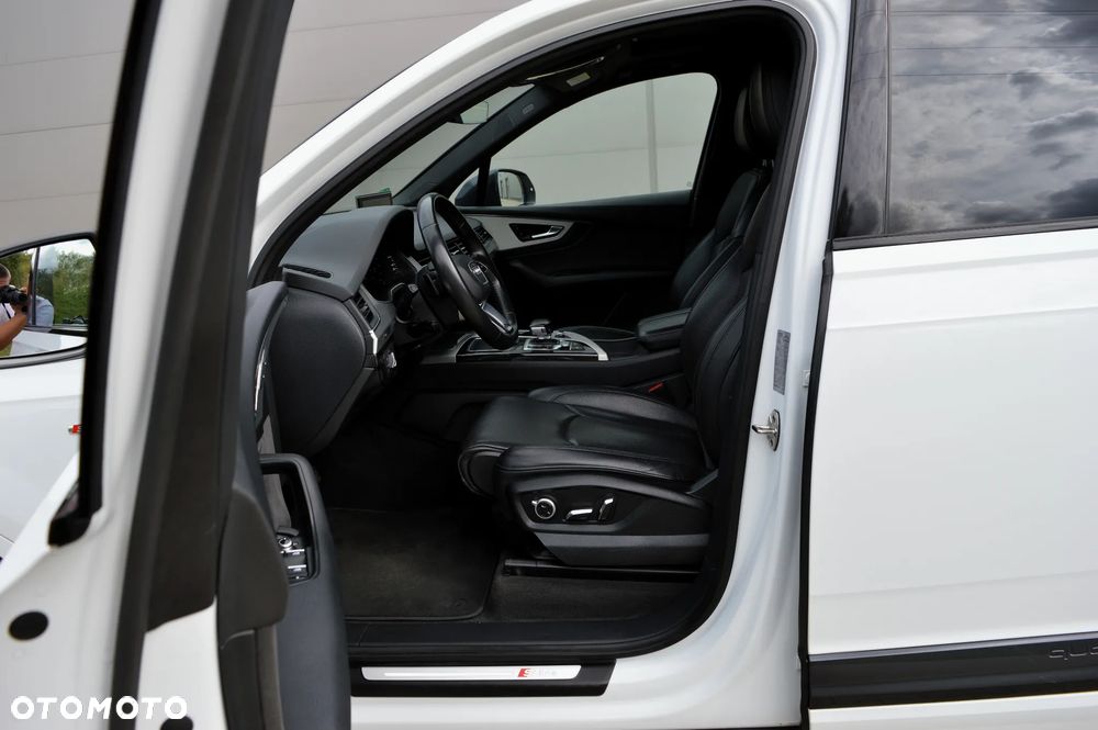 Audi Q7 50 TDI mHEV Quattro S Line Tiptr - 6