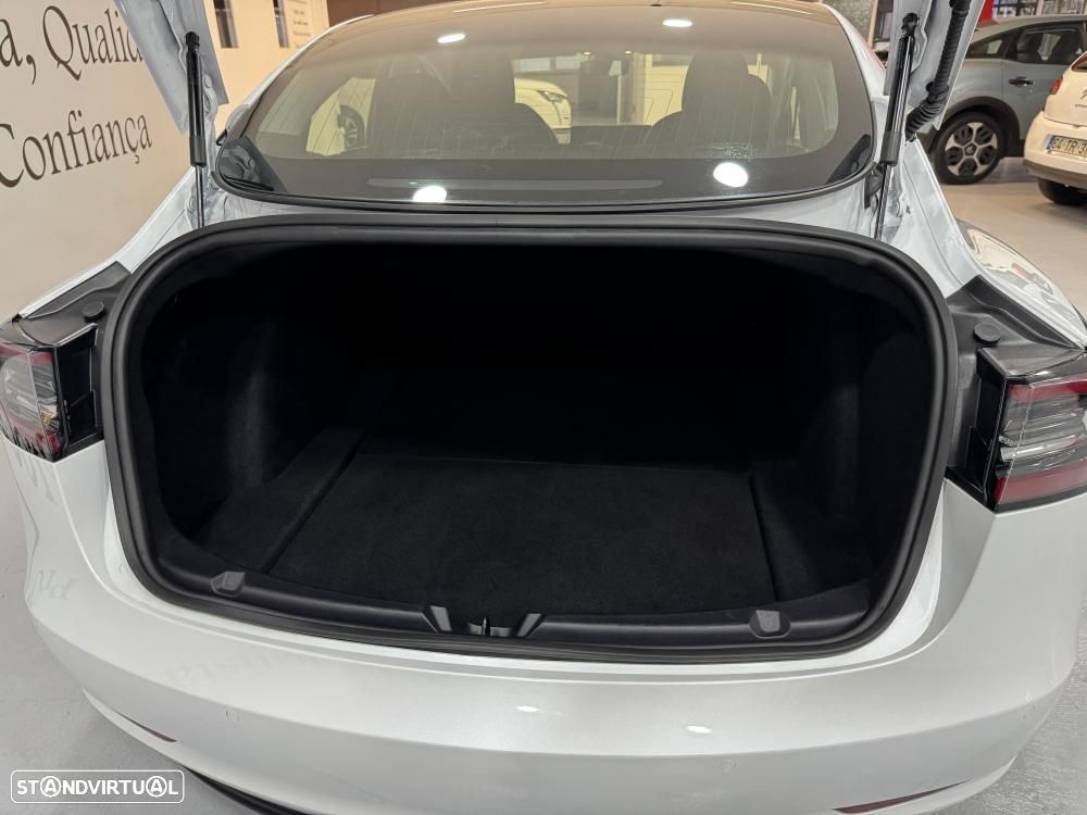 Tesla Model 3 - 47