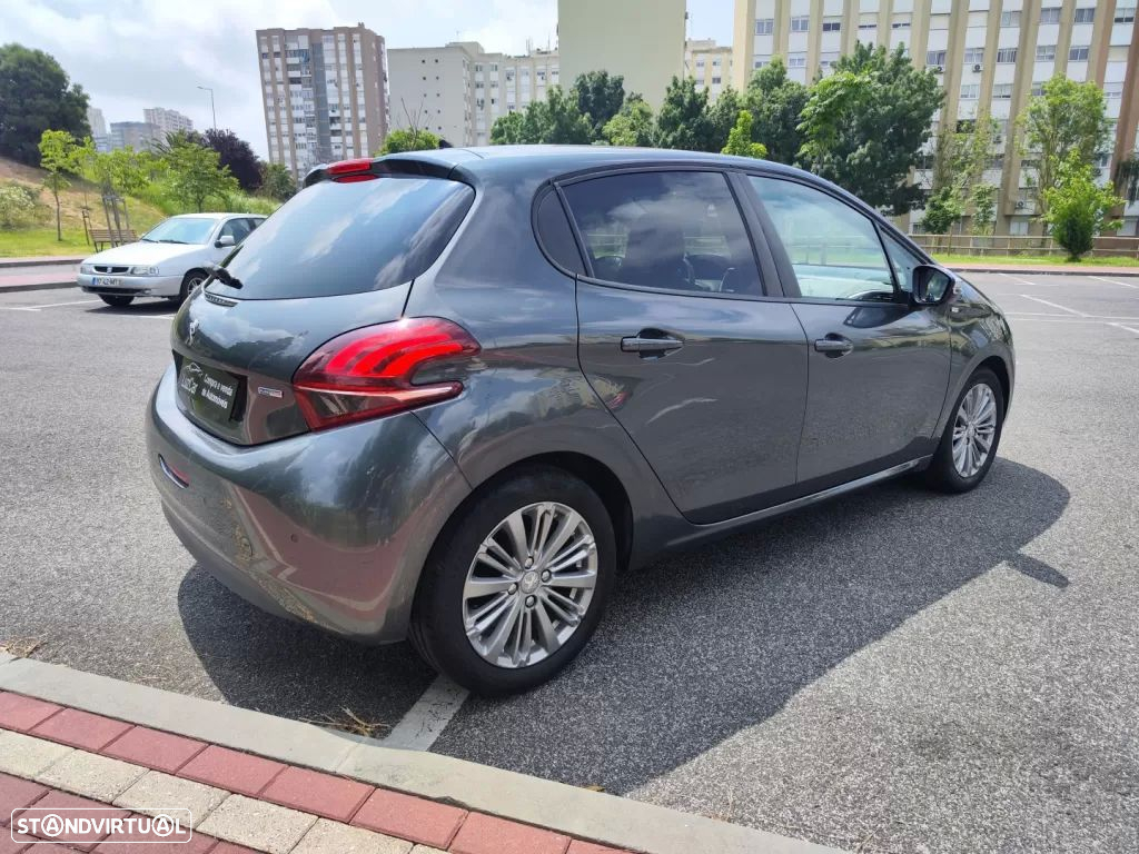 Peugeot 208 1.2 PureTech Style - 7