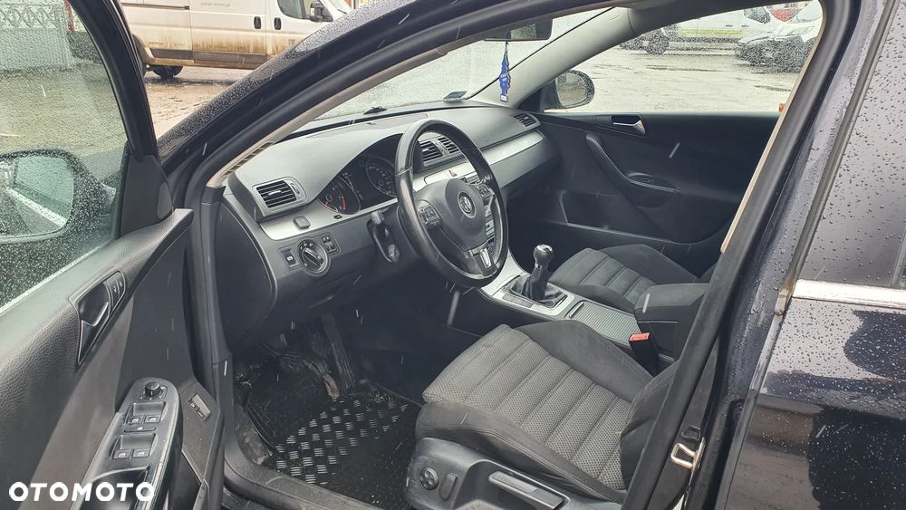 Volkswagen Passat - 6