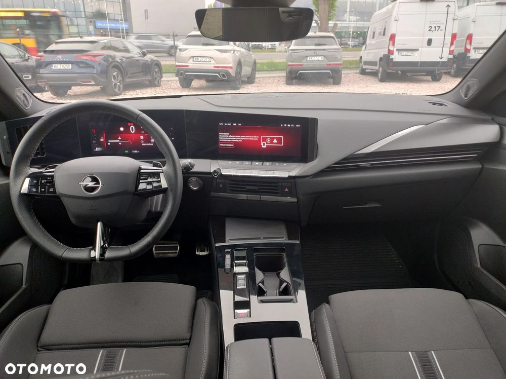 Opel Astra 1.2 T GS S&S - 19