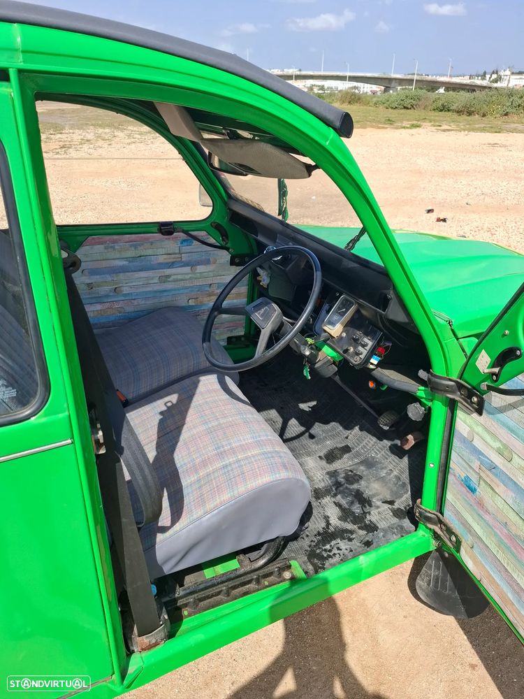 Citroën 2CV - 12