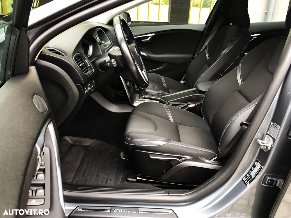 Volvo V40 D3 Geartronic Momentum - 7