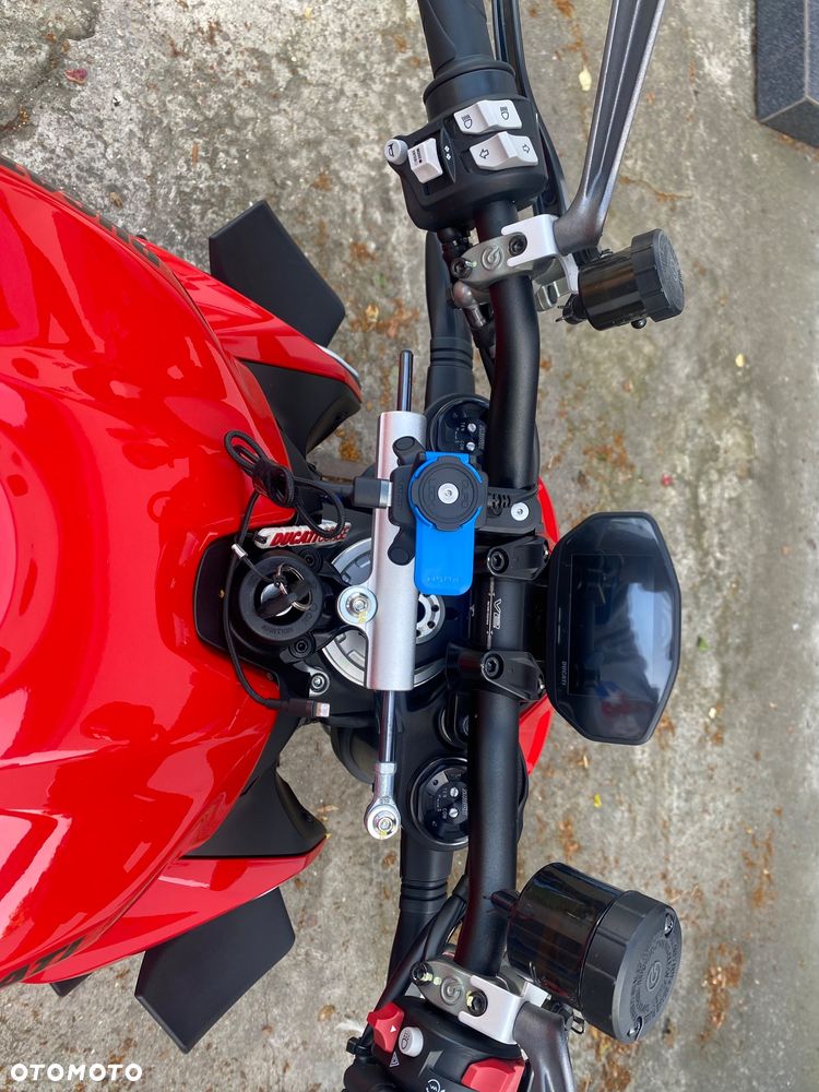 Ducati Streetfighter V2 - 8
