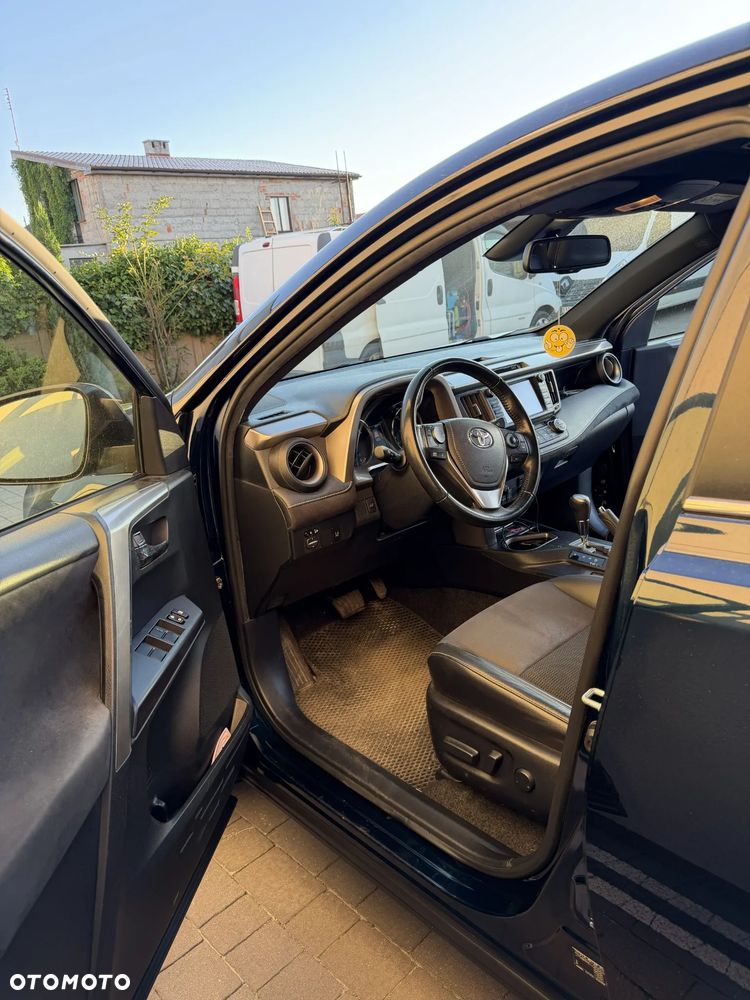 Toyota RAV4 - 14