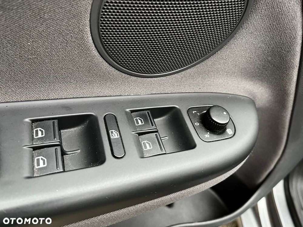 Volkswagen Golf Plus - 14