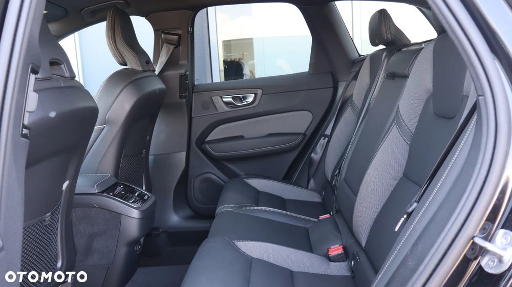 Volvo XC 60 B5 B AWD Ultimate Black Edition - 19