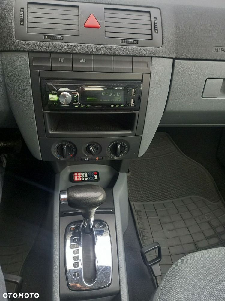 Skoda Fabia 1.4 16V Automatik Elegance - 31