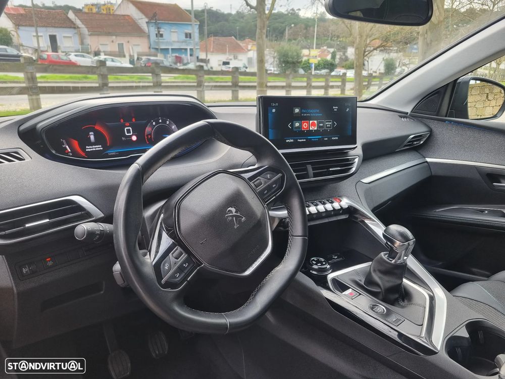 Peugeot 5008 PureTech 130 Stop & Start Allure Pack - 22